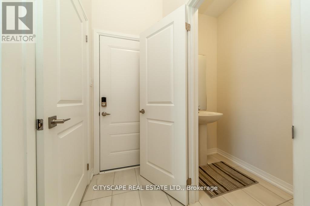 Photo 25 of 1 Carneros Way, Markham ON