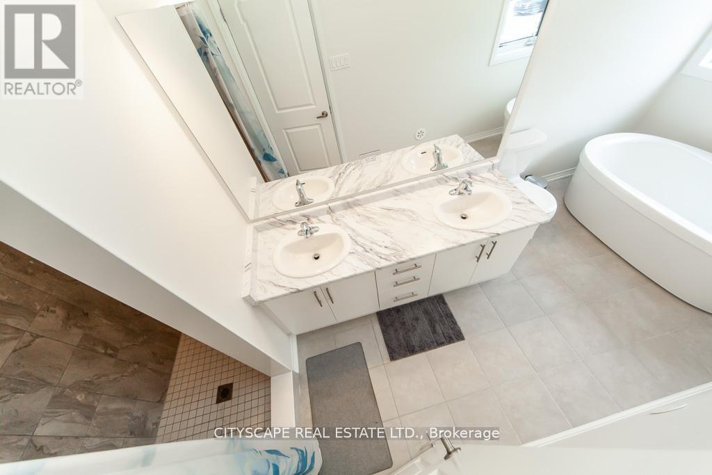 Photo 30 of 1 Carneros Way, Markham ON