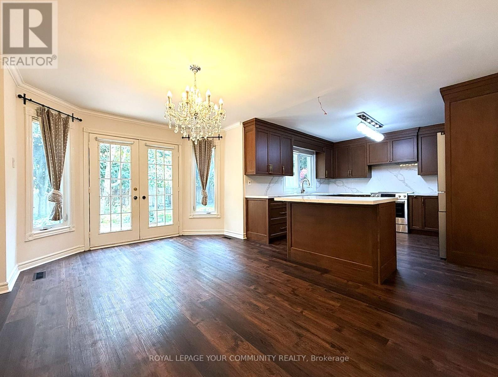 Photo 14 of 7 Crescentview Road, Richmond Hill ON