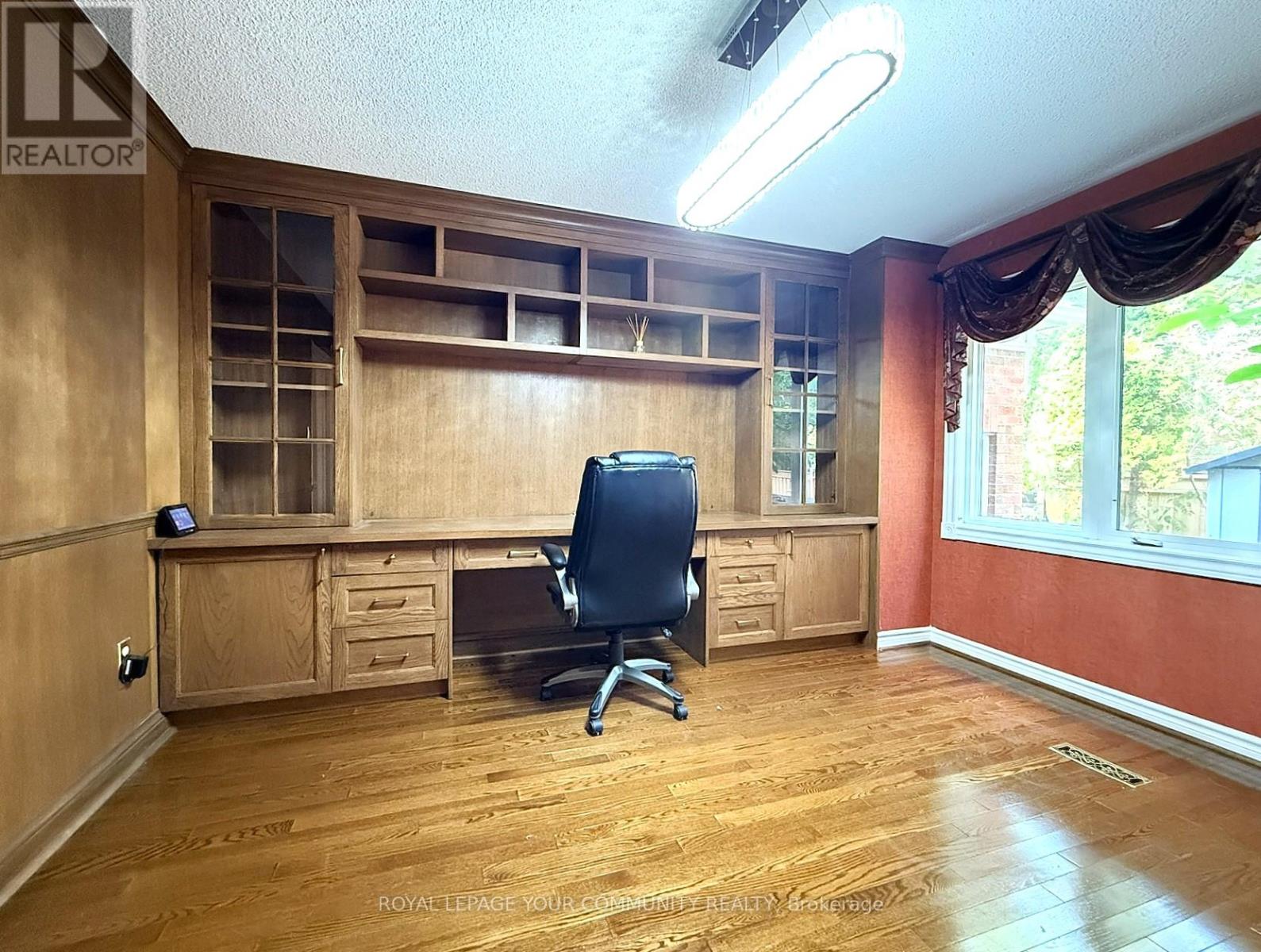 Photo 22 of 7 Crescentview Road, Richmond Hill ON