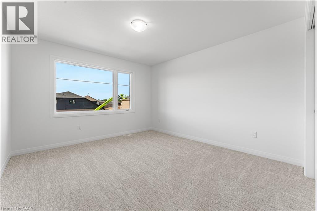 Photo 22 of 902 Rutherford Avenue, Fort Erie ON