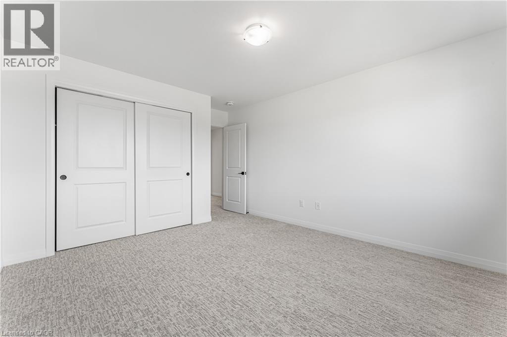 Photo 7 of 902 Rutherford Avenue, Fort Erie ON