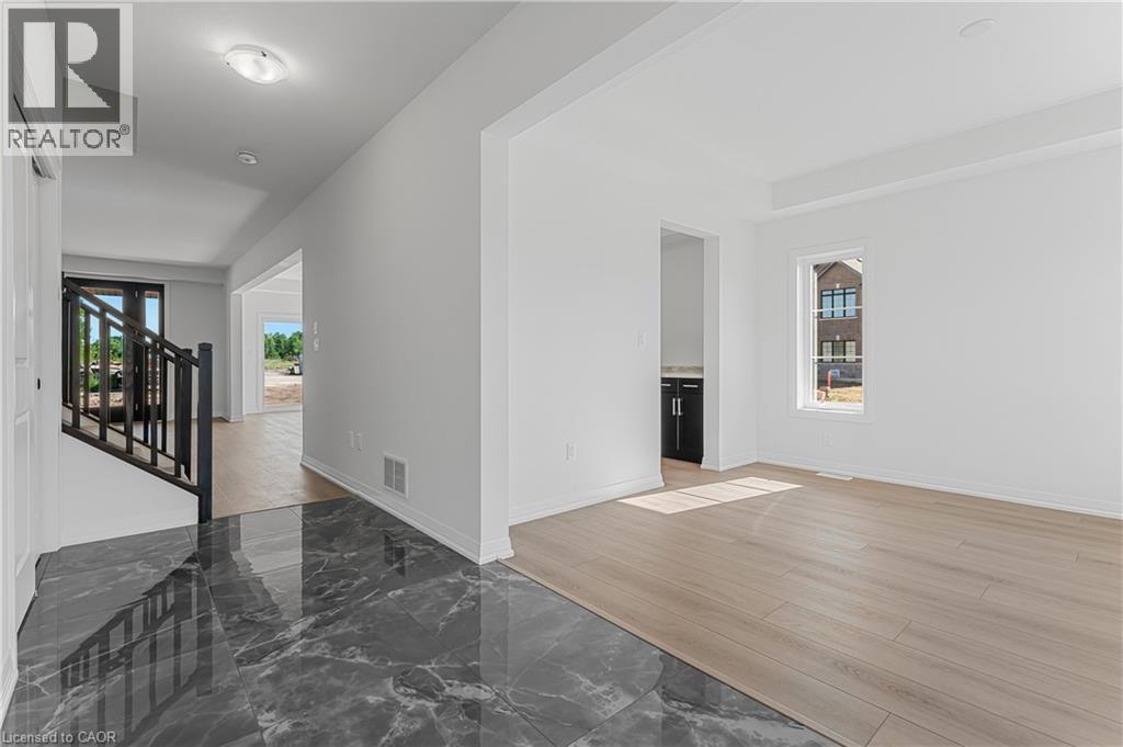 Photo 16 of 902 Rutherford Avenue, Fort Erie ON