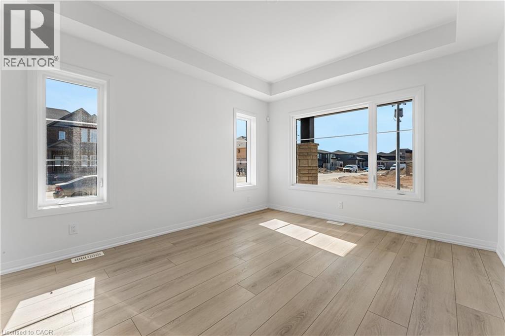 Photo 9 of 902 Rutherford Avenue, Fort Erie ON