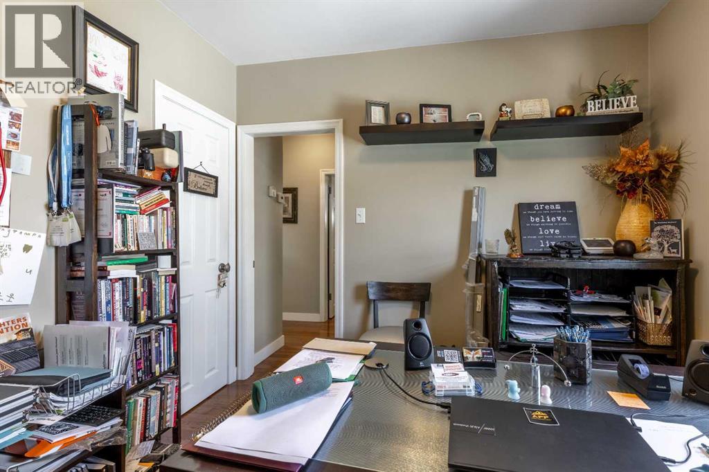 Single Family House Bungalow for Sale in  Dieppe Boulevard S Glendale Lethbridge 