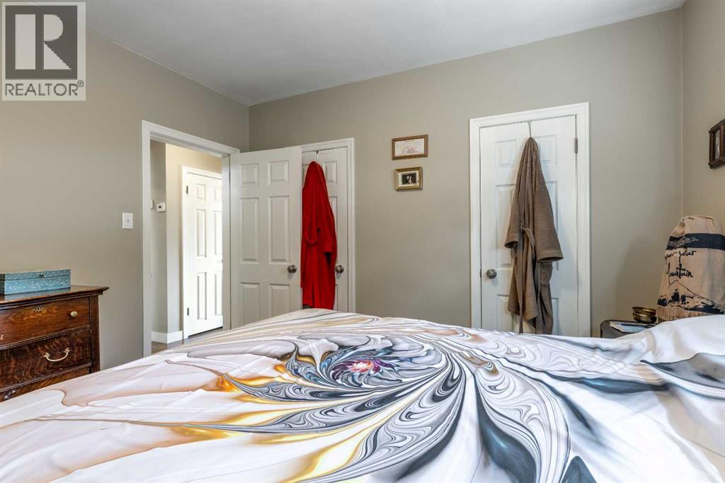 Single Family House Bungalow for Sale in  Dieppe Boulevard S Glendale Lethbridge 