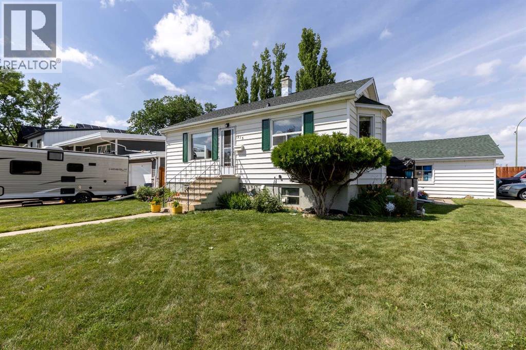 Single Family House Bungalow for Sale in  Dieppe Boulevard S Glendale Lethbridge 