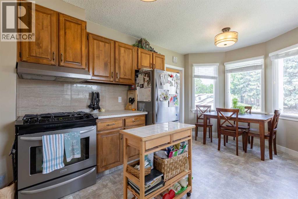 Single Family House Bungalow for Sale in  Dieppe Boulevard S Glendale Lethbridge 