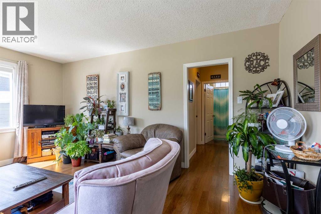 Single Family House Bungalow for Sale in  Dieppe Boulevard S Glendale Lethbridge 