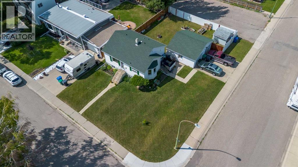 Single Family House Bungalow for Sale in  Dieppe Boulevard S Glendale Lethbridge 