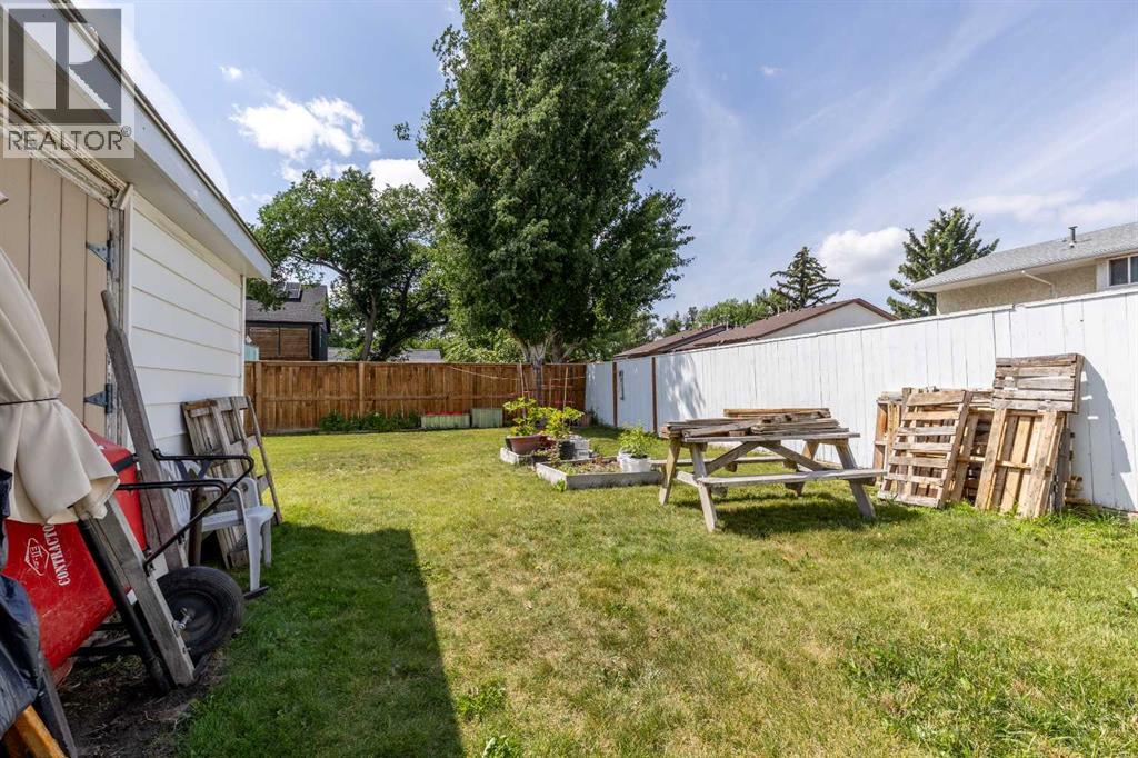 Single Family House Bungalow for Sale in  Dieppe Boulevard S Glendale Lethbridge 