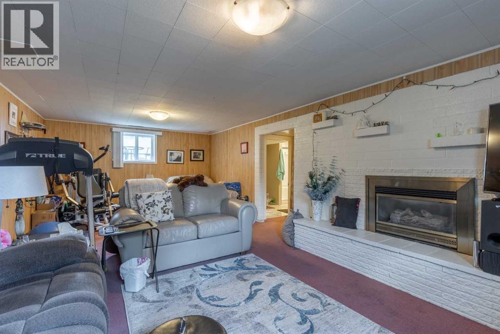 Single Family House Bungalow for Sale in  Dieppe Boulevard S Glendale Lethbridge 