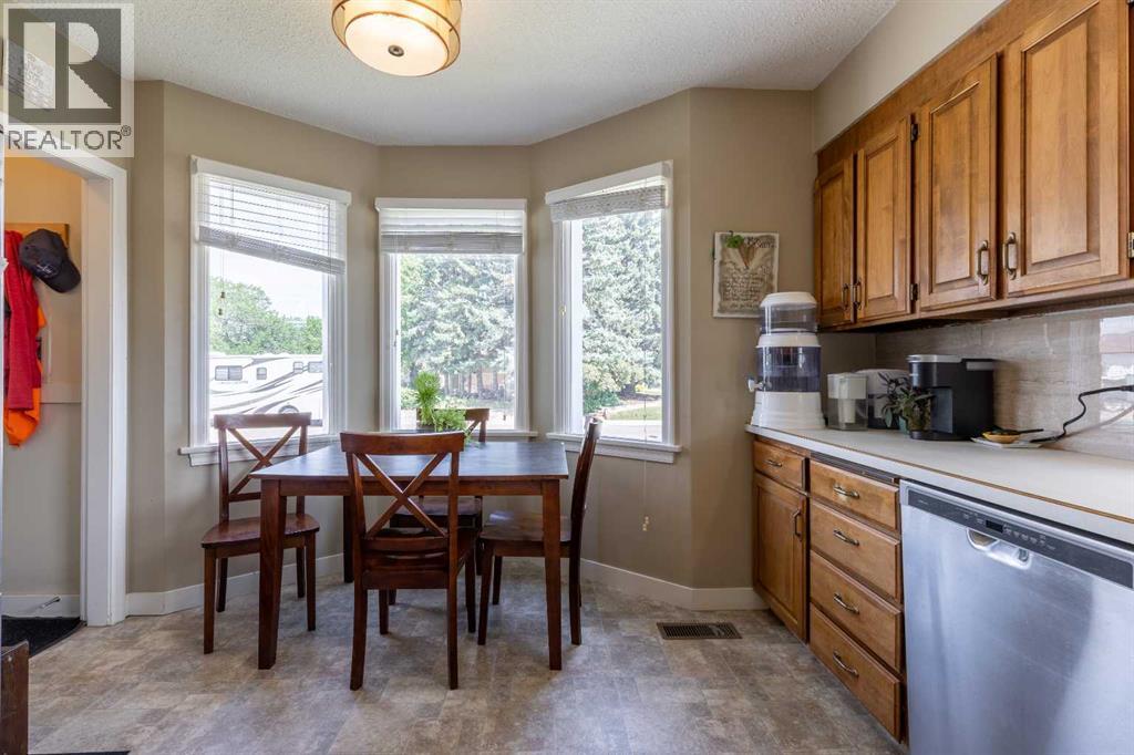 Single Family House Bungalow for Sale in  Dieppe Boulevard S Glendale Lethbridge 