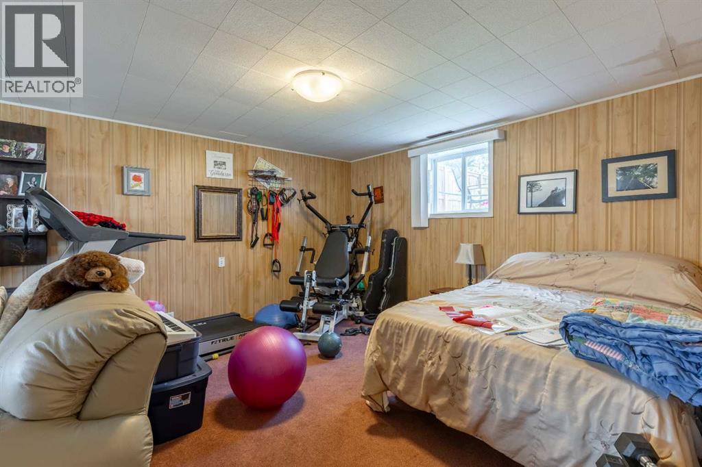 Single Family House Bungalow for Sale in  Dieppe Boulevard S Glendale Lethbridge 