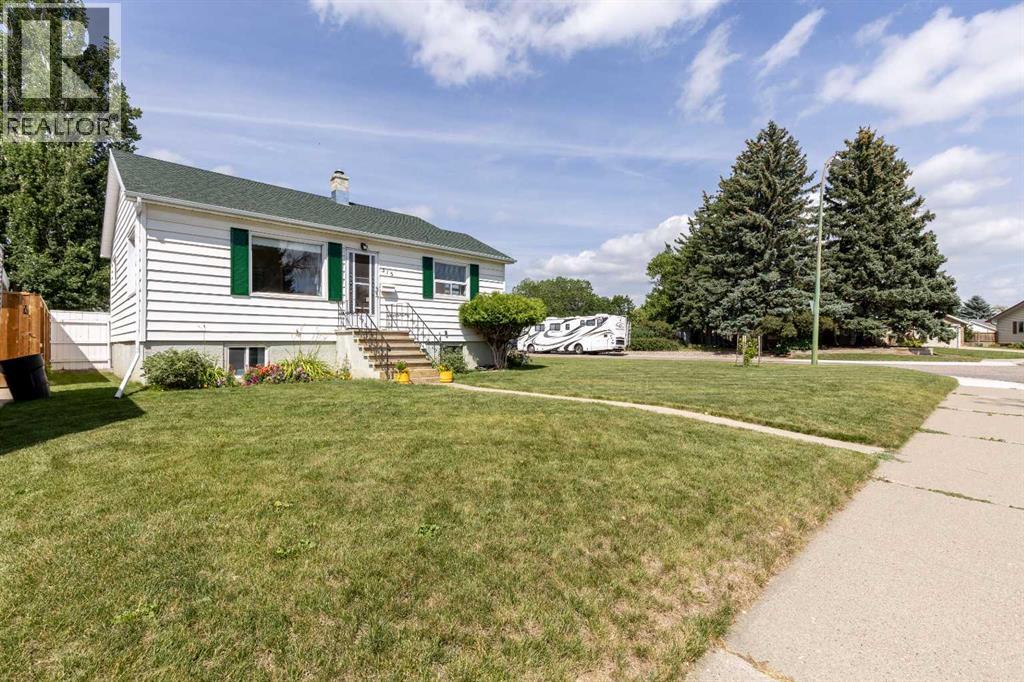 Single Family House Bungalow for Sale in  Dieppe Boulevard S Glendale Lethbridge 