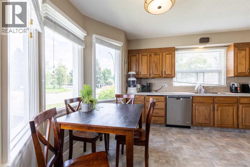 Single Family House Bungalow for Sale in  Dieppe Boulevard S Glendale Lethbridge 