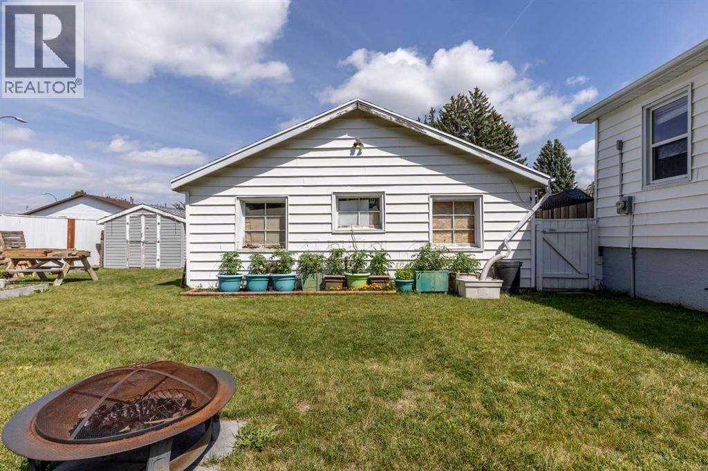 Single Family House Bungalow for Sale in  Dieppe Boulevard S Glendale Lethbridge 