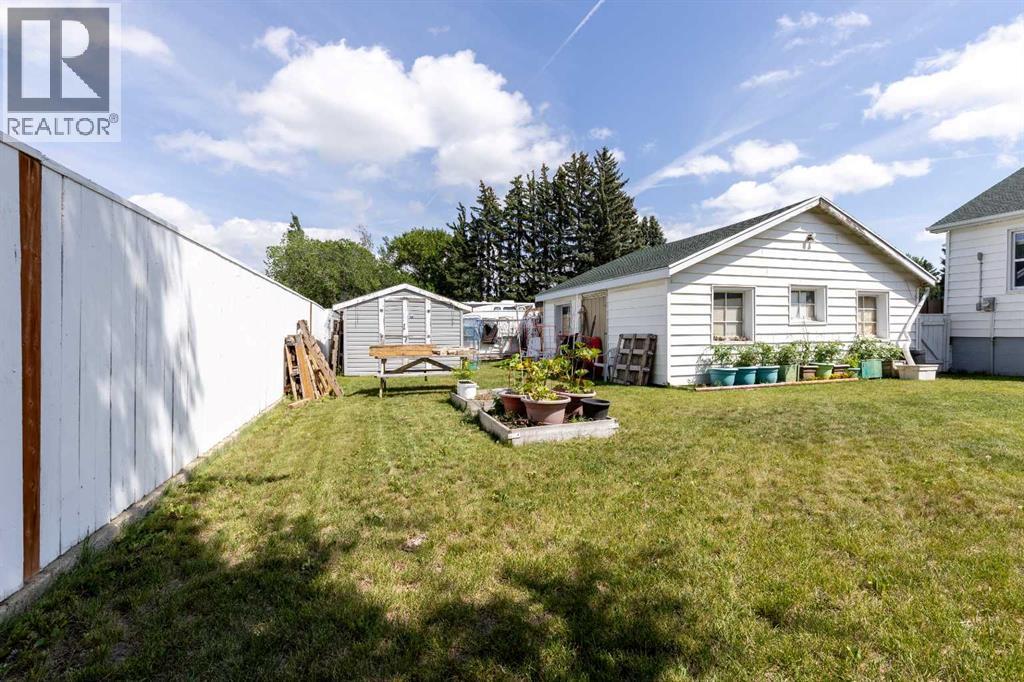 Single Family House Bungalow for Sale in  Dieppe Boulevard S Glendale Lethbridge 