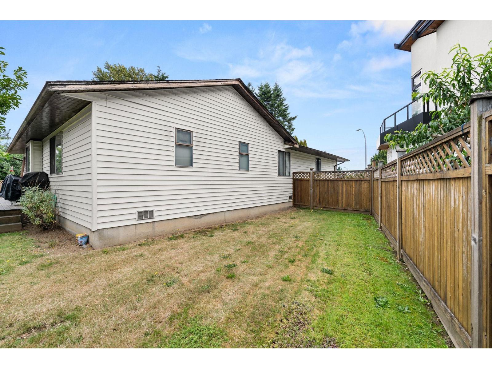 Photo 25 of 7387 131 A Street, Surrey BC