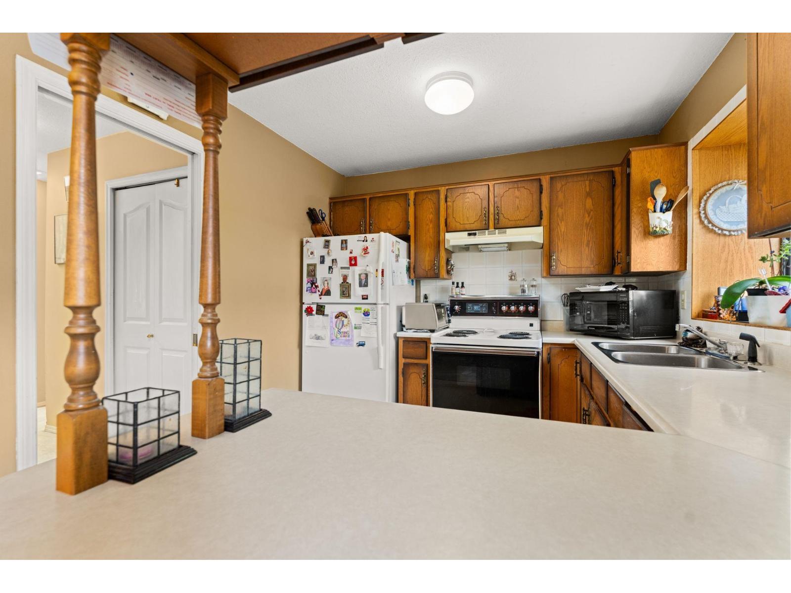 Photo 9 of 7387 131 A Street, Surrey BC