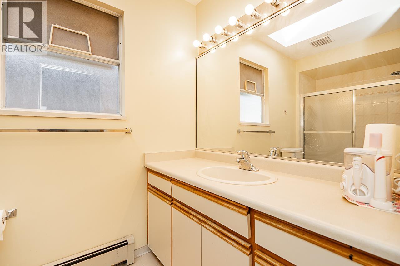 Photo 18 of 11131 4th Avenue, Richmond BC