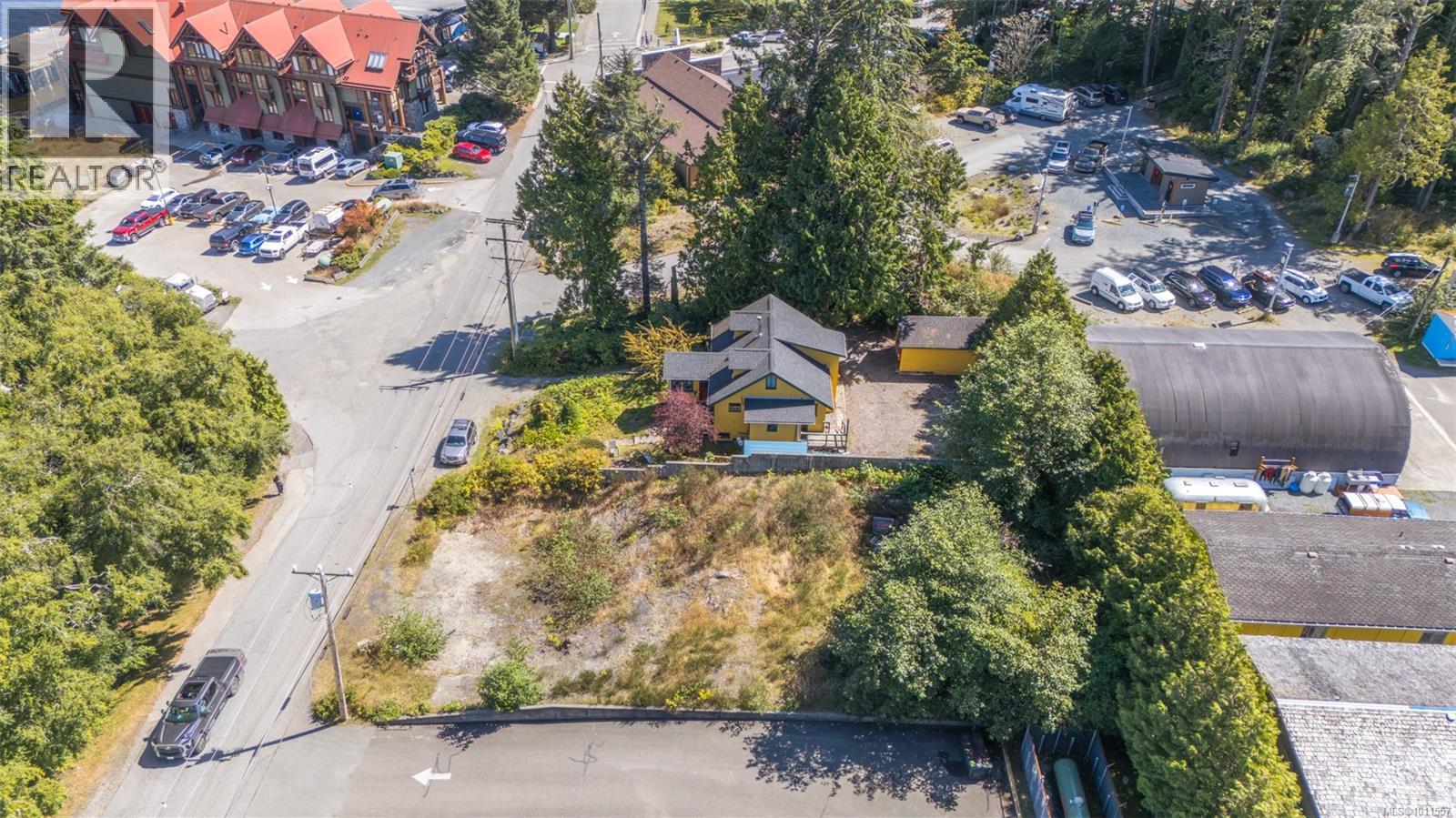1672 Cedar Rd, Ucluelet