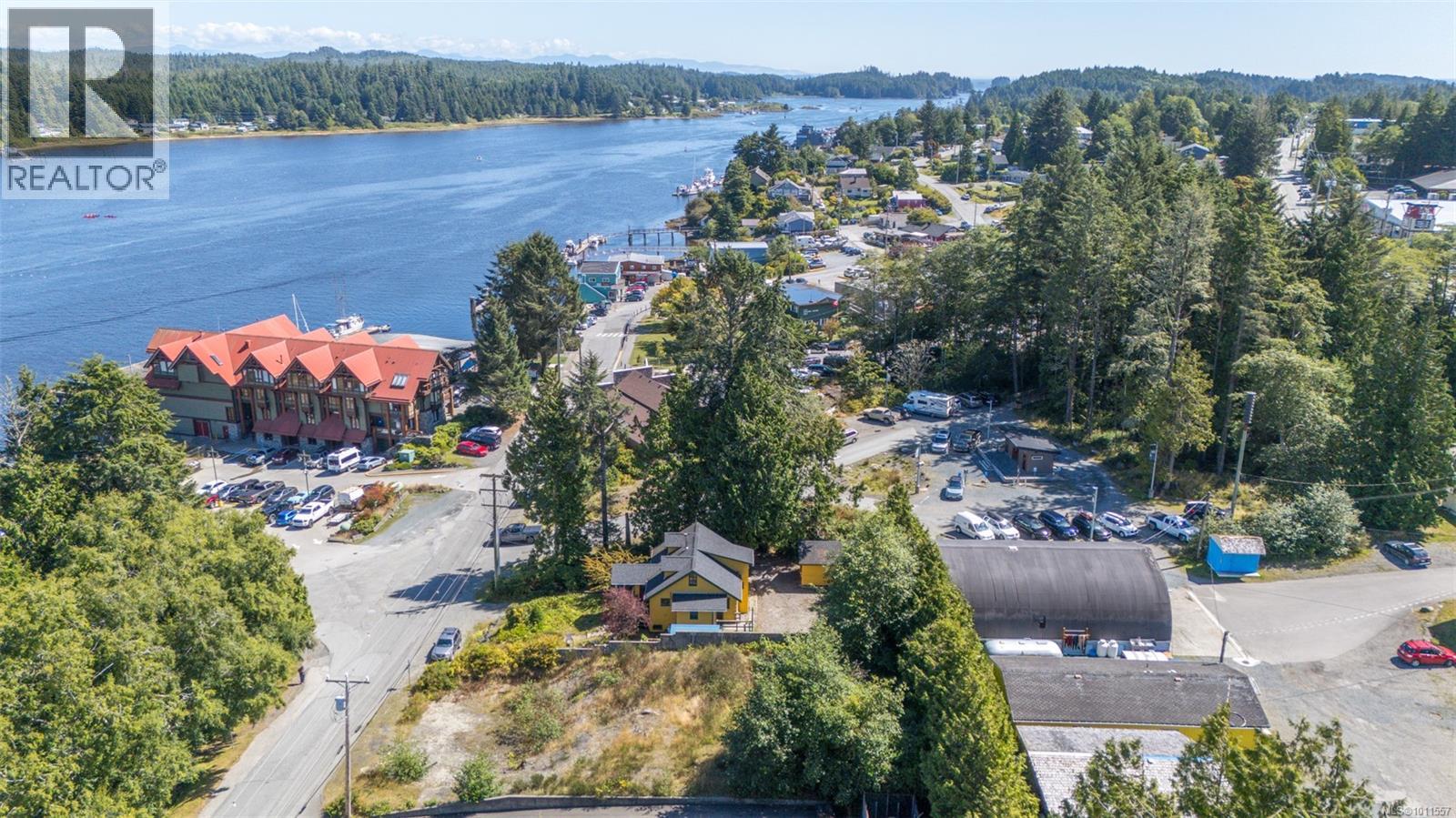 1672 Cedar Rd, Ucluelet