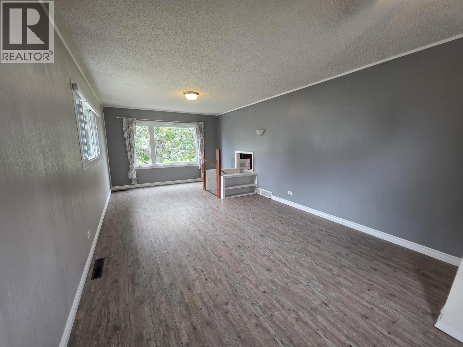 2706 KEEFER STREET, Terrace