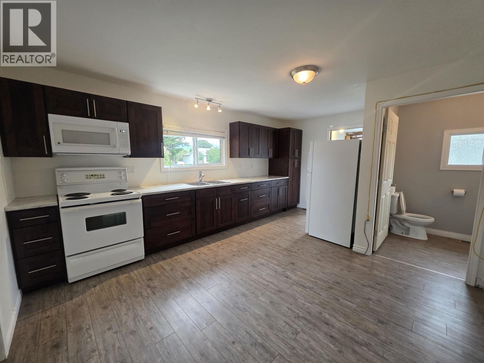 2706 KEEFER STREET, Terrace