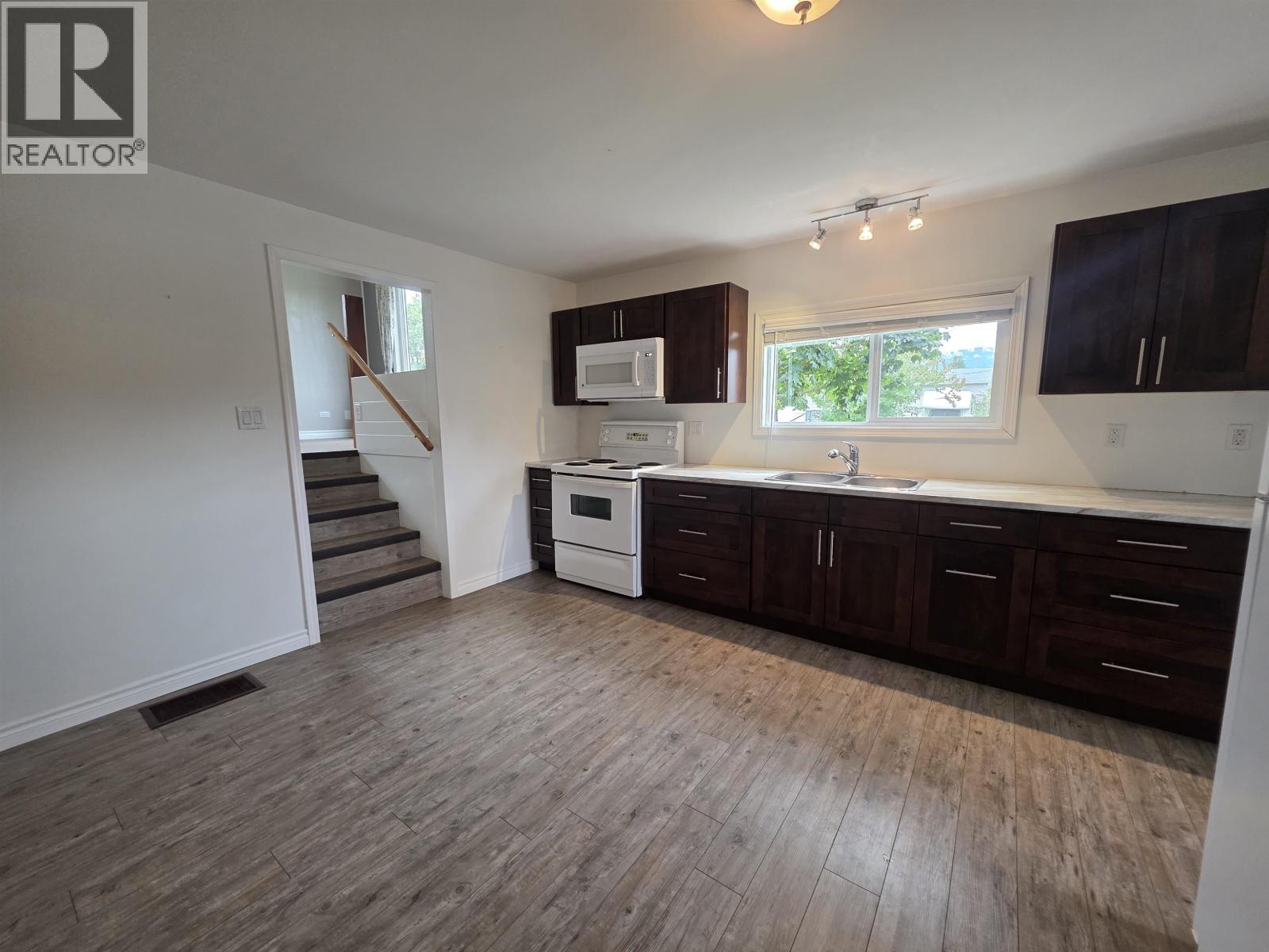 2706 KEEFER STREET, Terrace