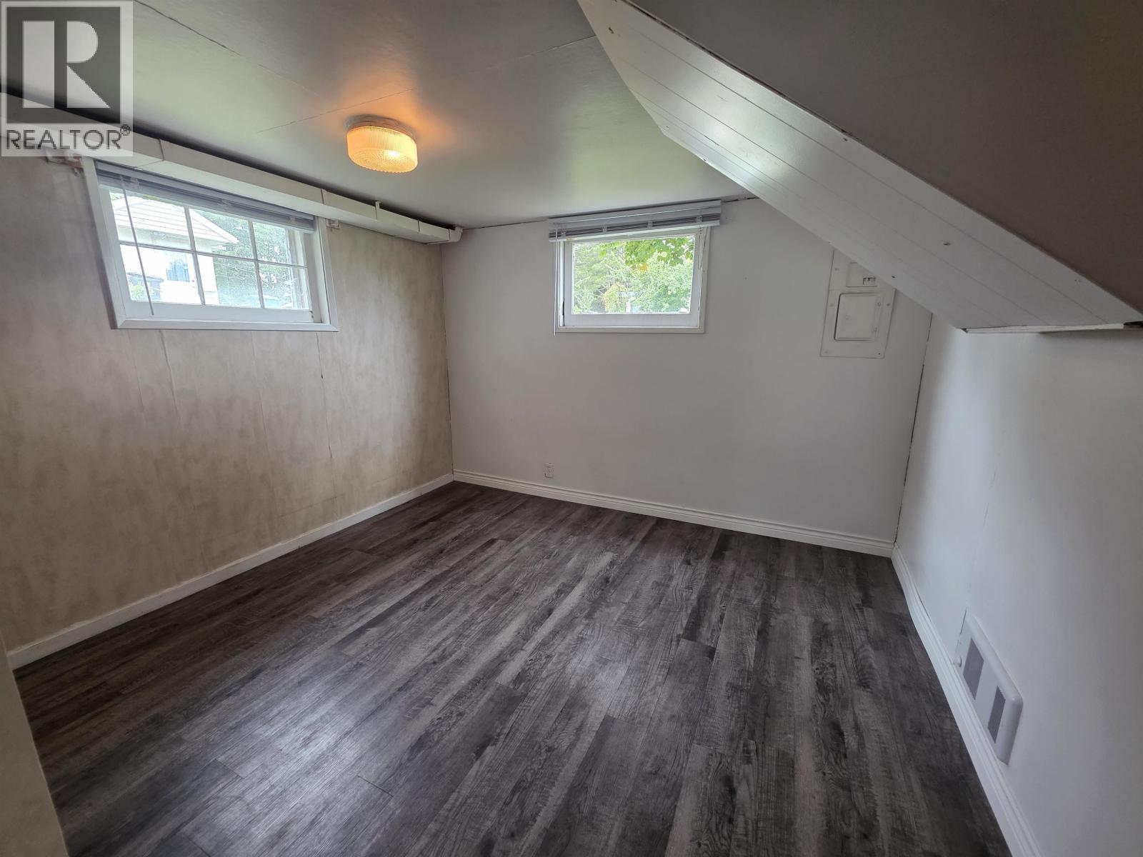 2706 KEEFER STREET, Terrace