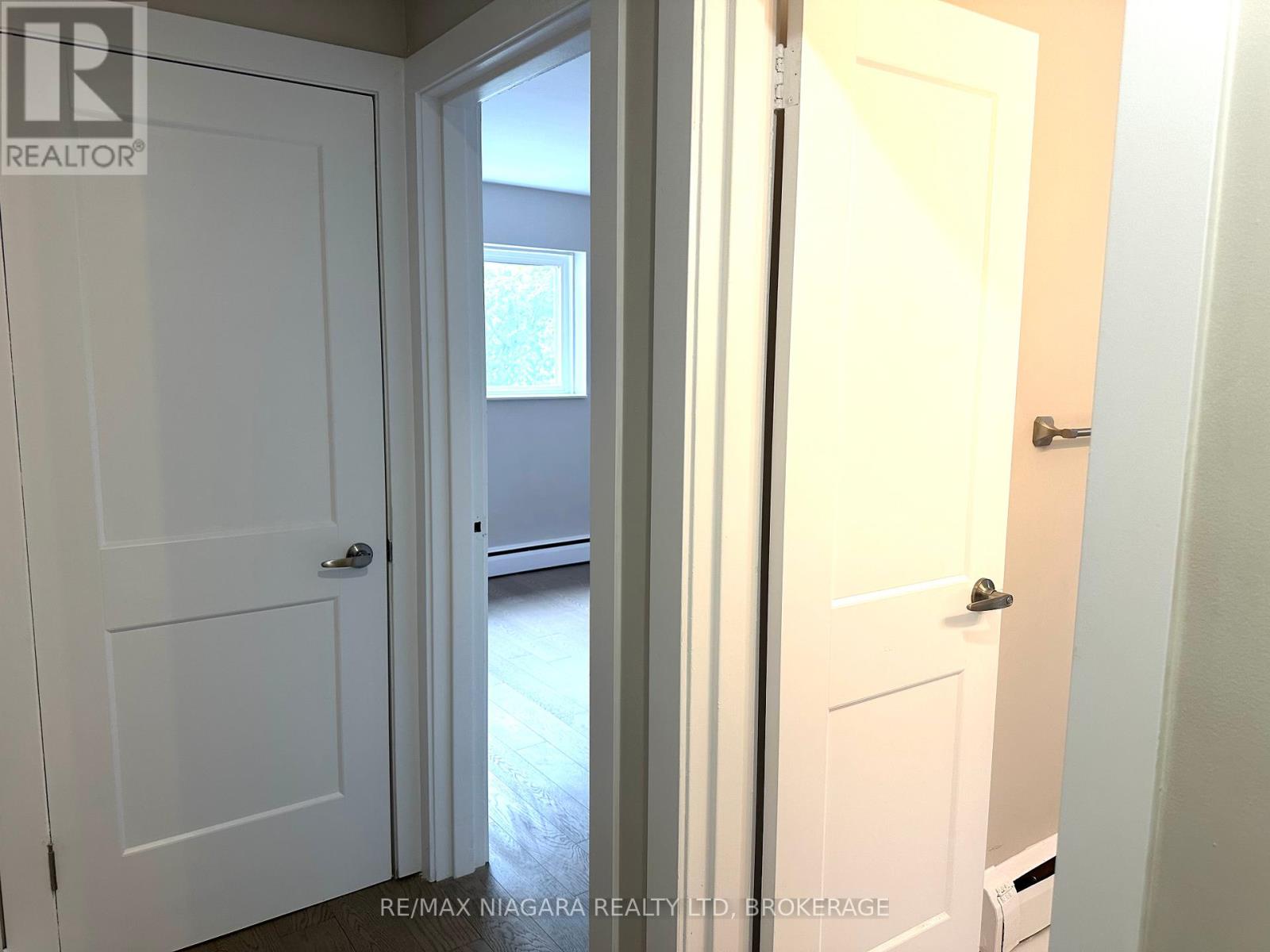 Photo 20 of 8 286 Vine Street, St Catharines ON