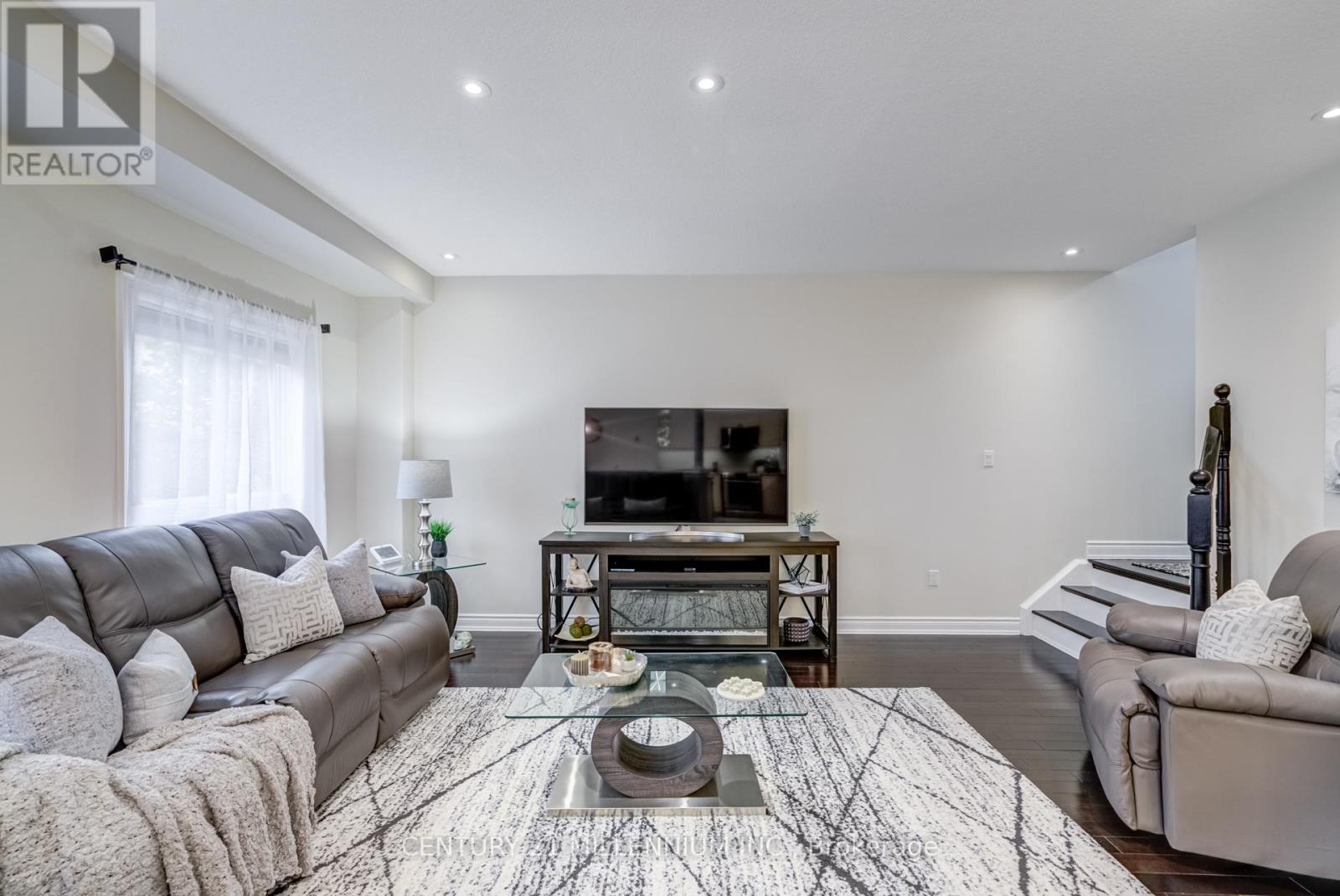 Photo 6 of 69 Preston Drive, Orangeville ON