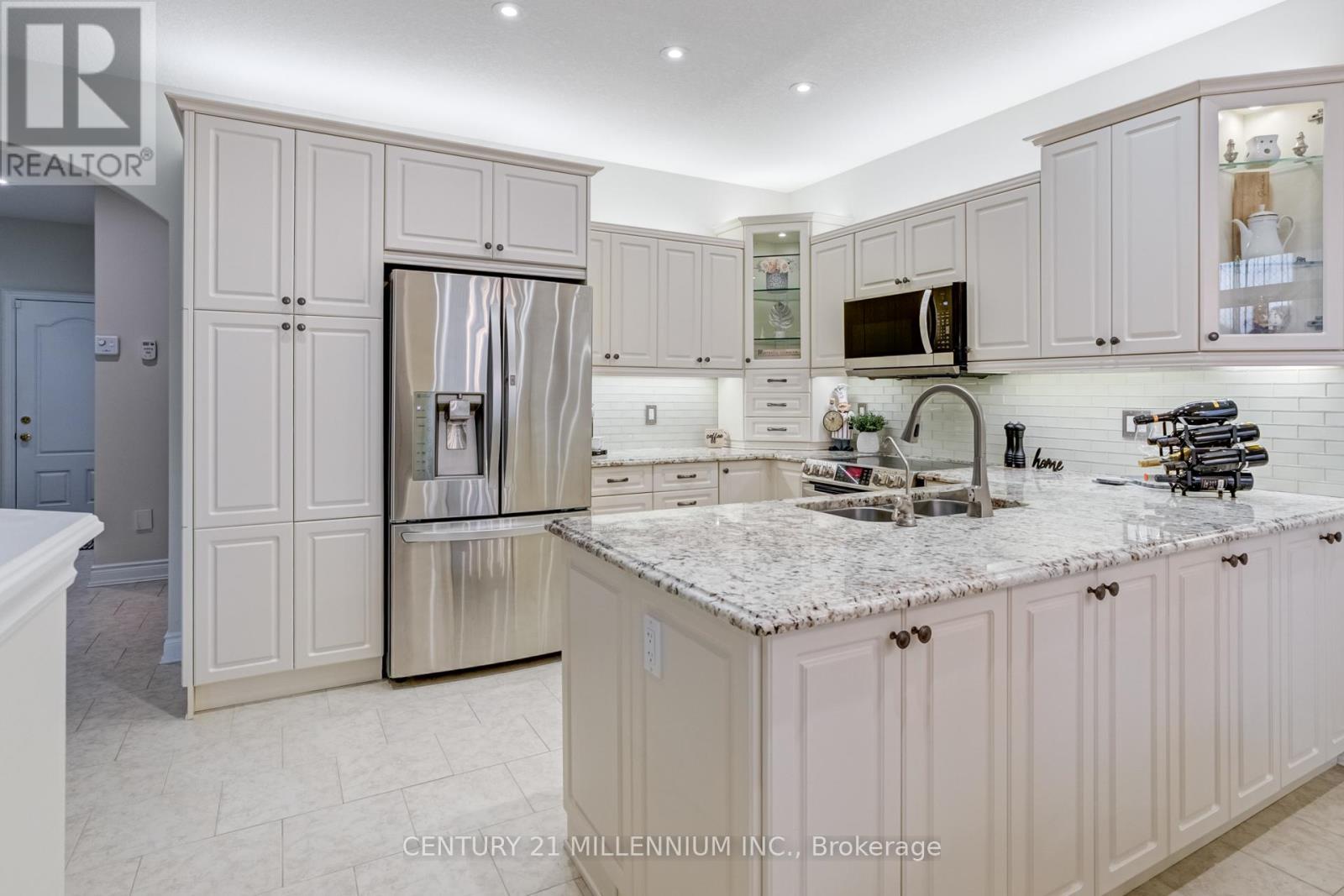 Photo 9 of 69 Preston Drive, Orangeville ON