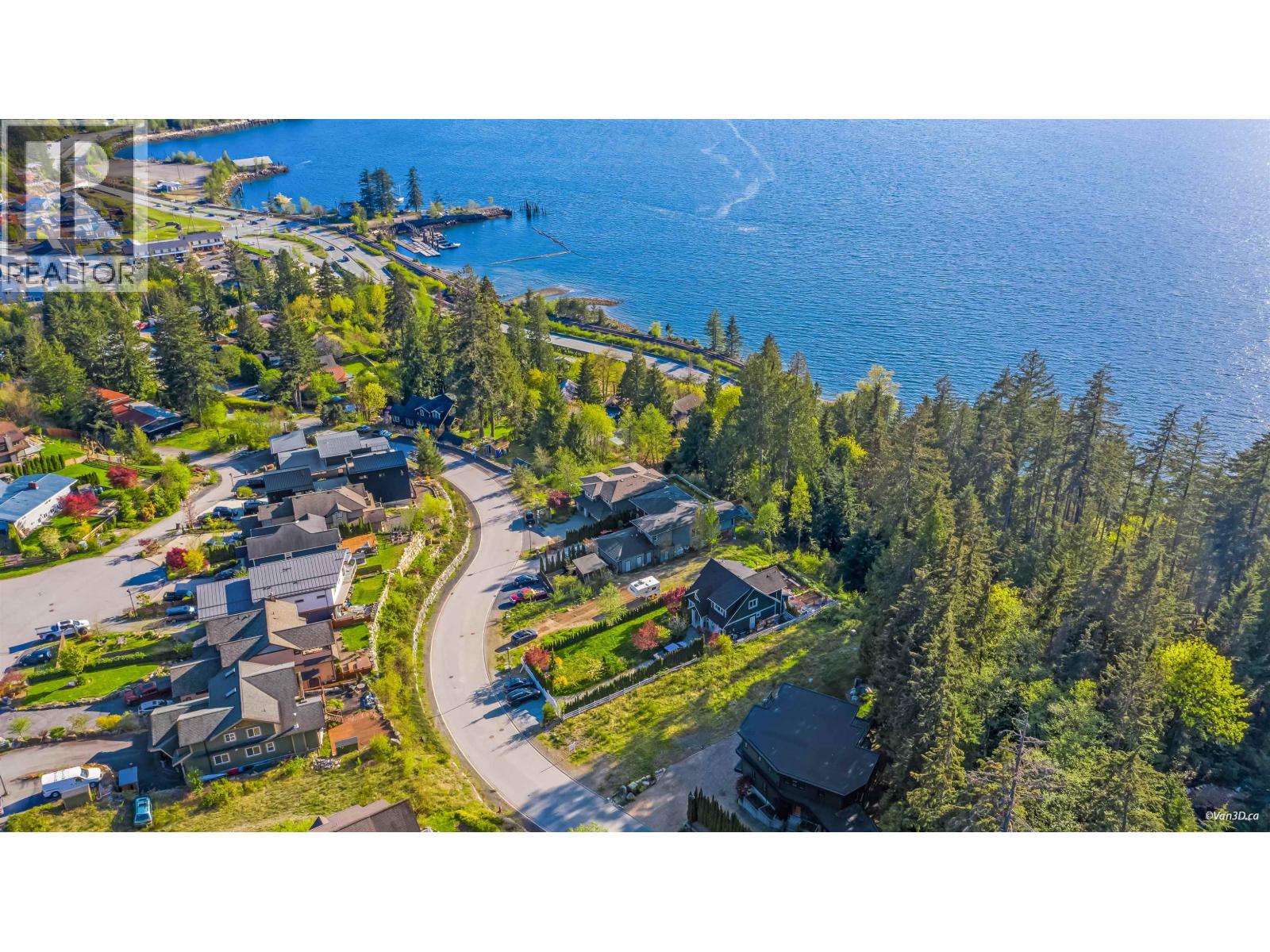 685 COPPER DRIVE, Squamish