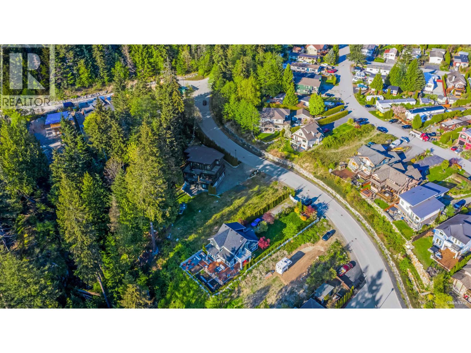 685 COPPER DRIVE, Squamish