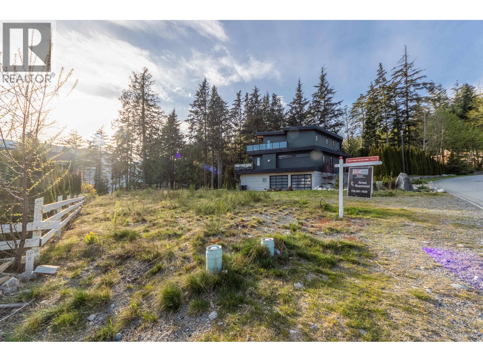 685 COPPER DRIVE, Squamish