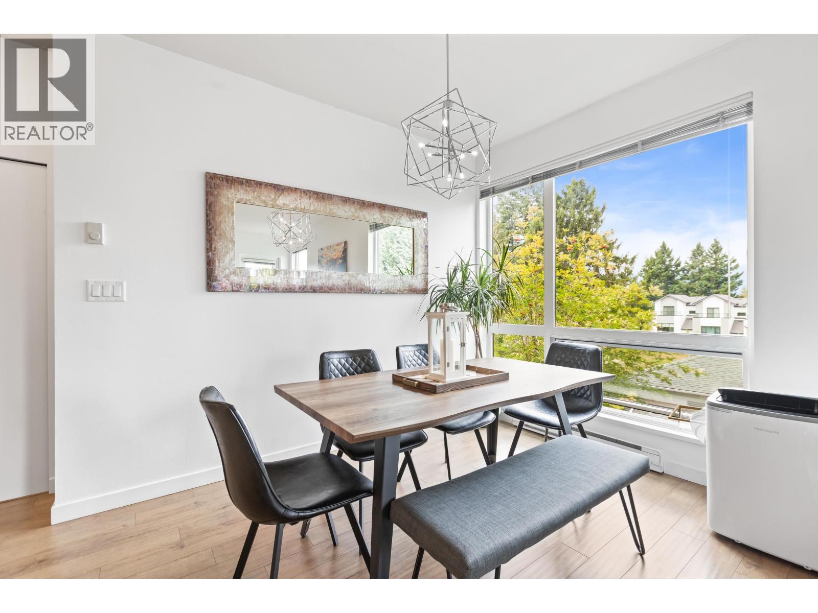 Photo 10 of 307 20331 Dewdney Trunk Road, Maple Ridge BC