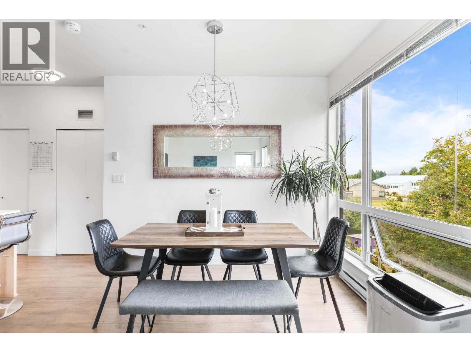 Photo 11 of 307 20331 Dewdney Trunk Road, Maple Ridge BC