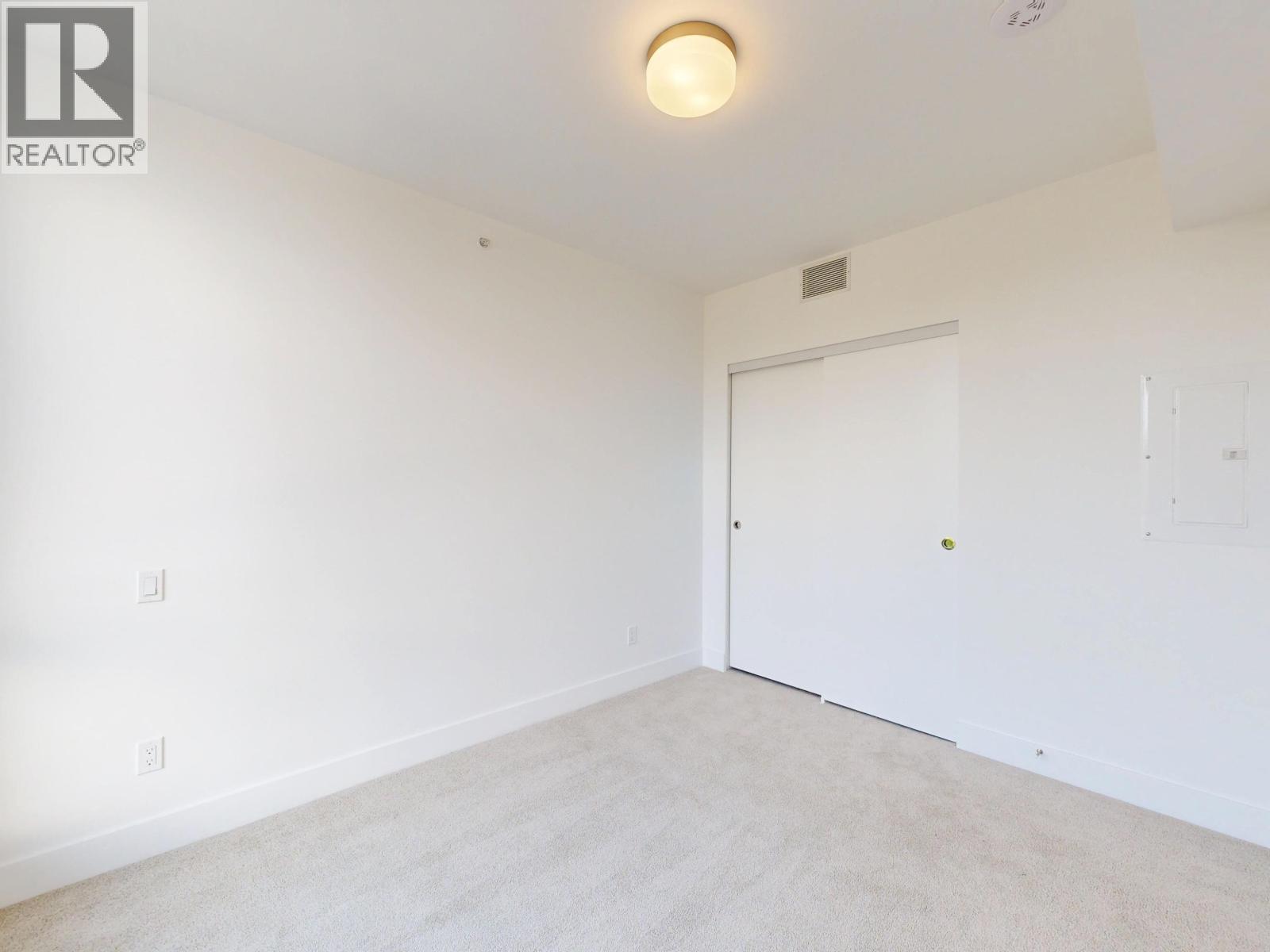 Photo 3 of 401 2385 Emery Court, North Vancouver BC
