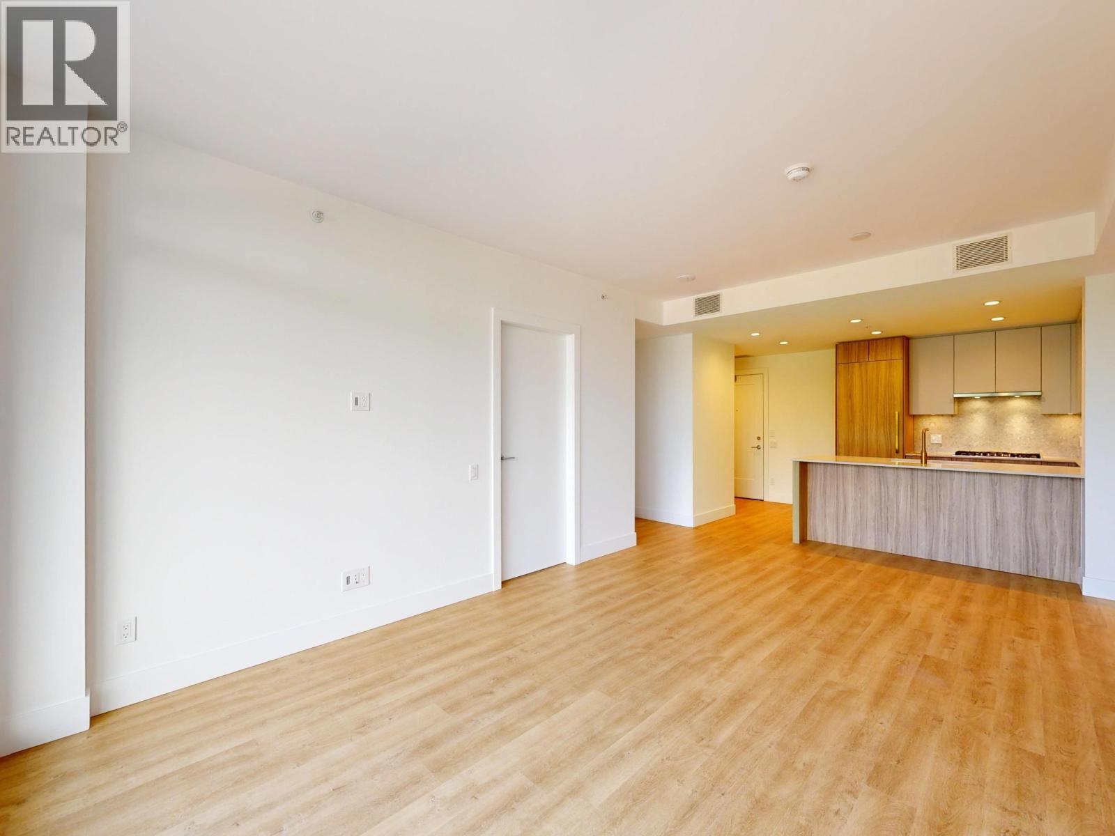Photo 10 of 401 2385 Emery Court, North Vancouver BC