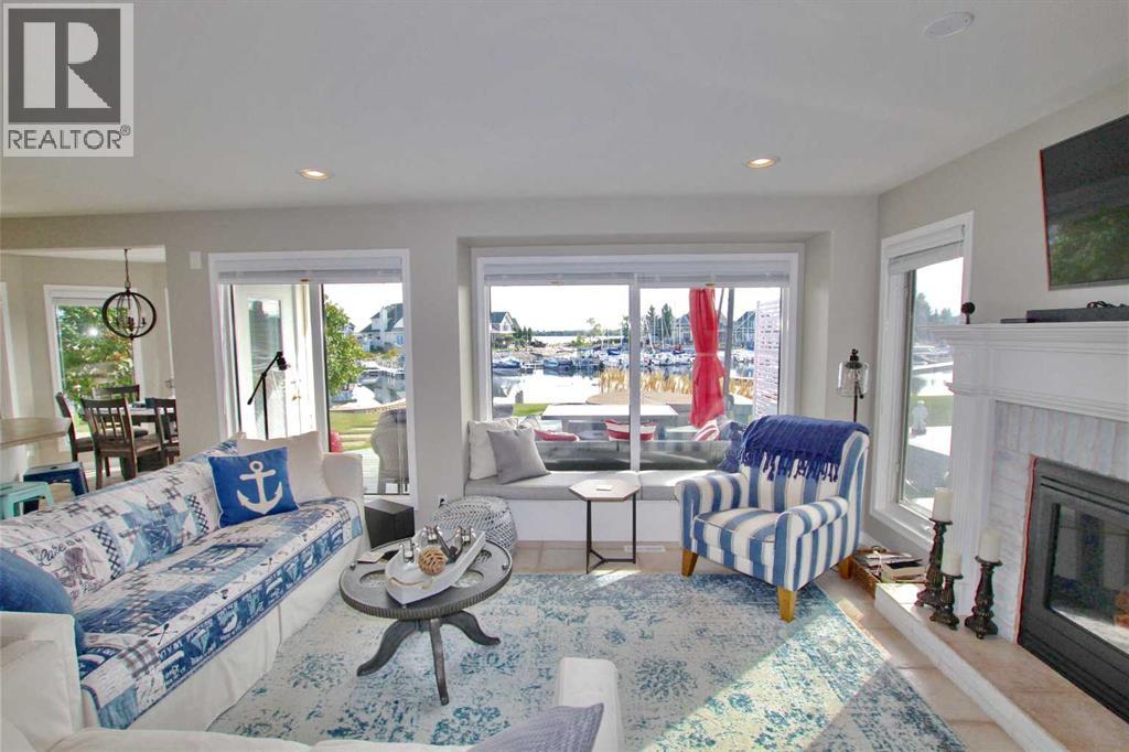 Photo 9 of 308 Marina Bay Place, Sylvan Lake AB