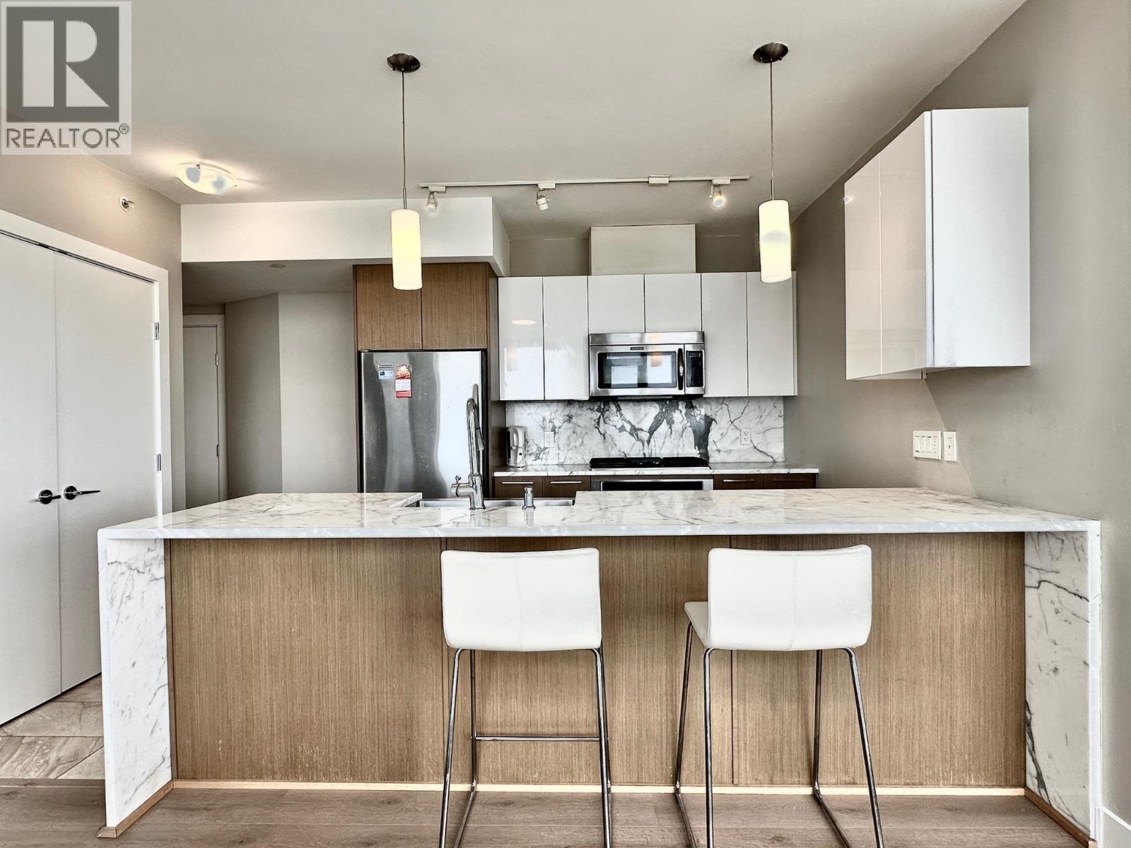 Photo 5 of 1708 6971 Elmbridge Way, Richmond BC