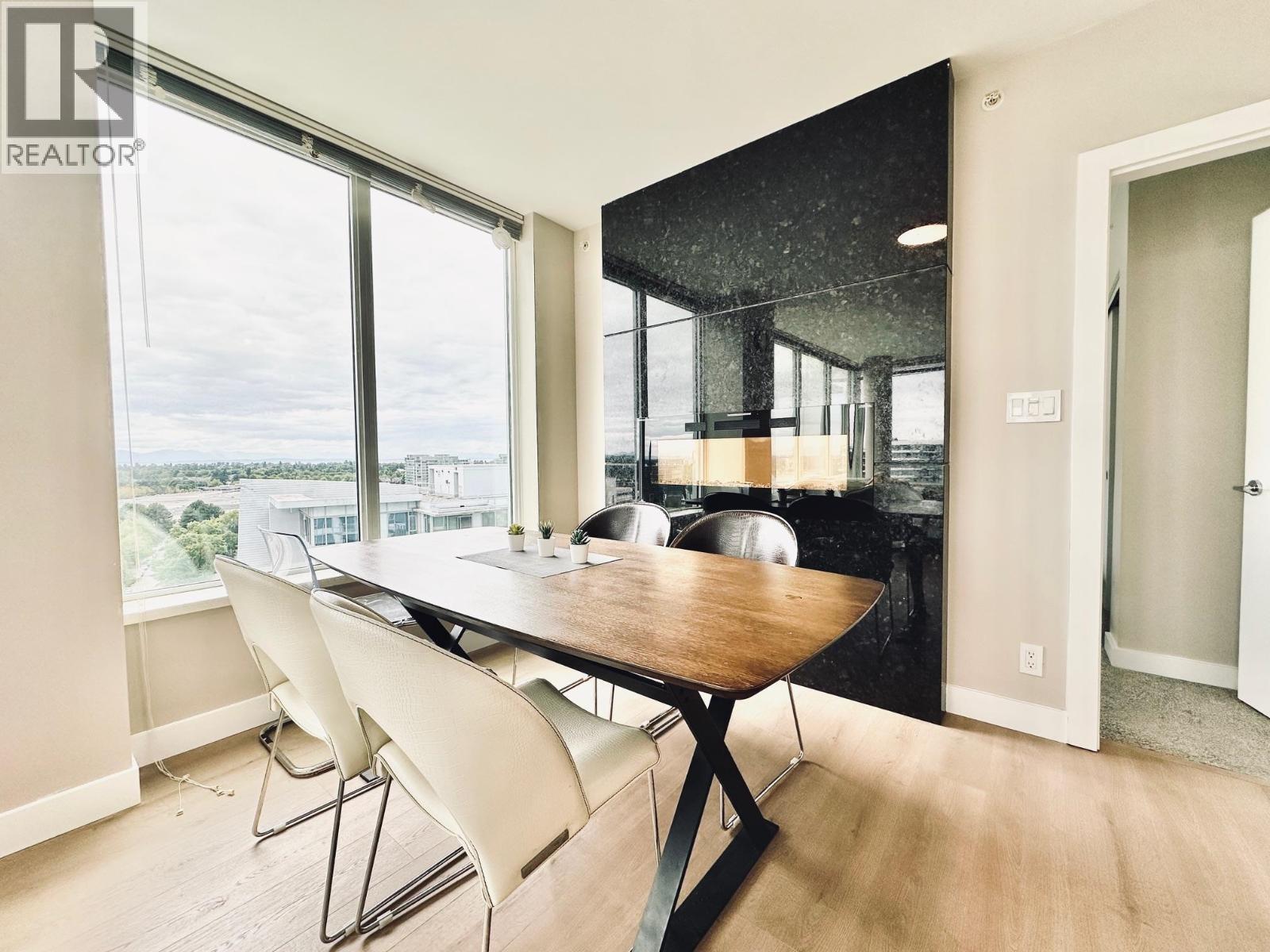 Photo 4 of 1708 6971 Elmbridge Way, Richmond BC