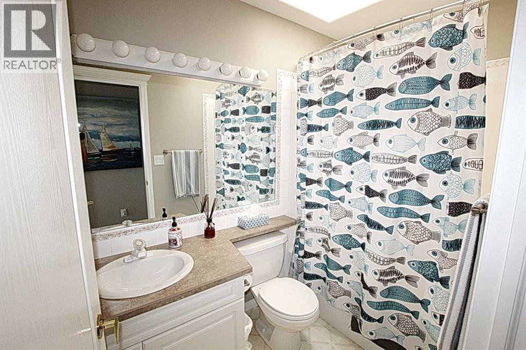 Photo 16 of 308 Marina Bay Place, Sylvan Lake AB