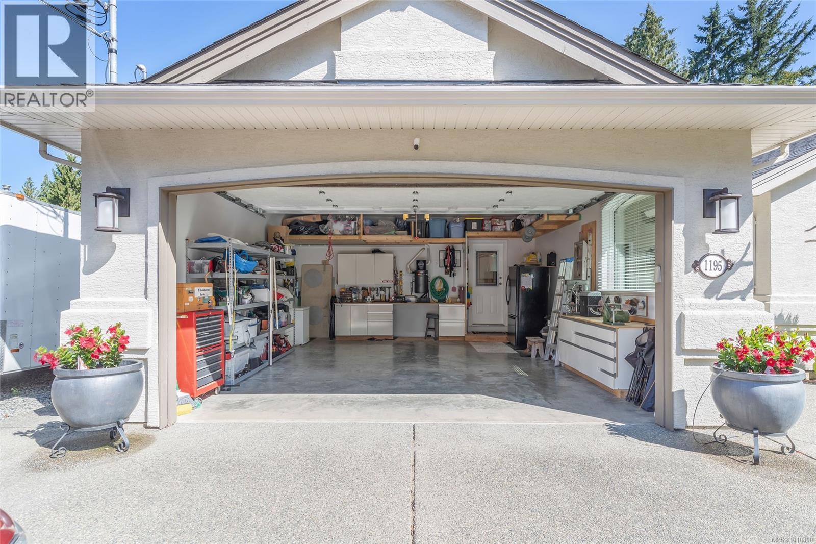 Photo 35 of 1195 Roberton Blvd, French Creek BC