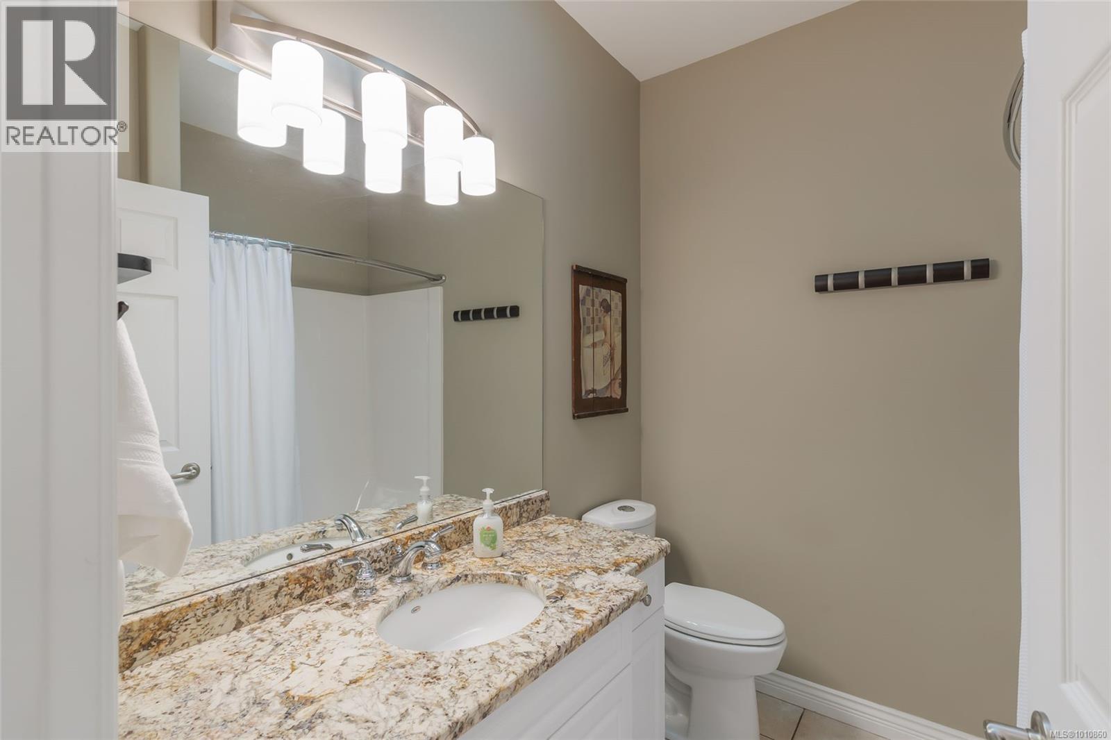Photo 13 of 1195 Roberton Blvd, French Creek BC
