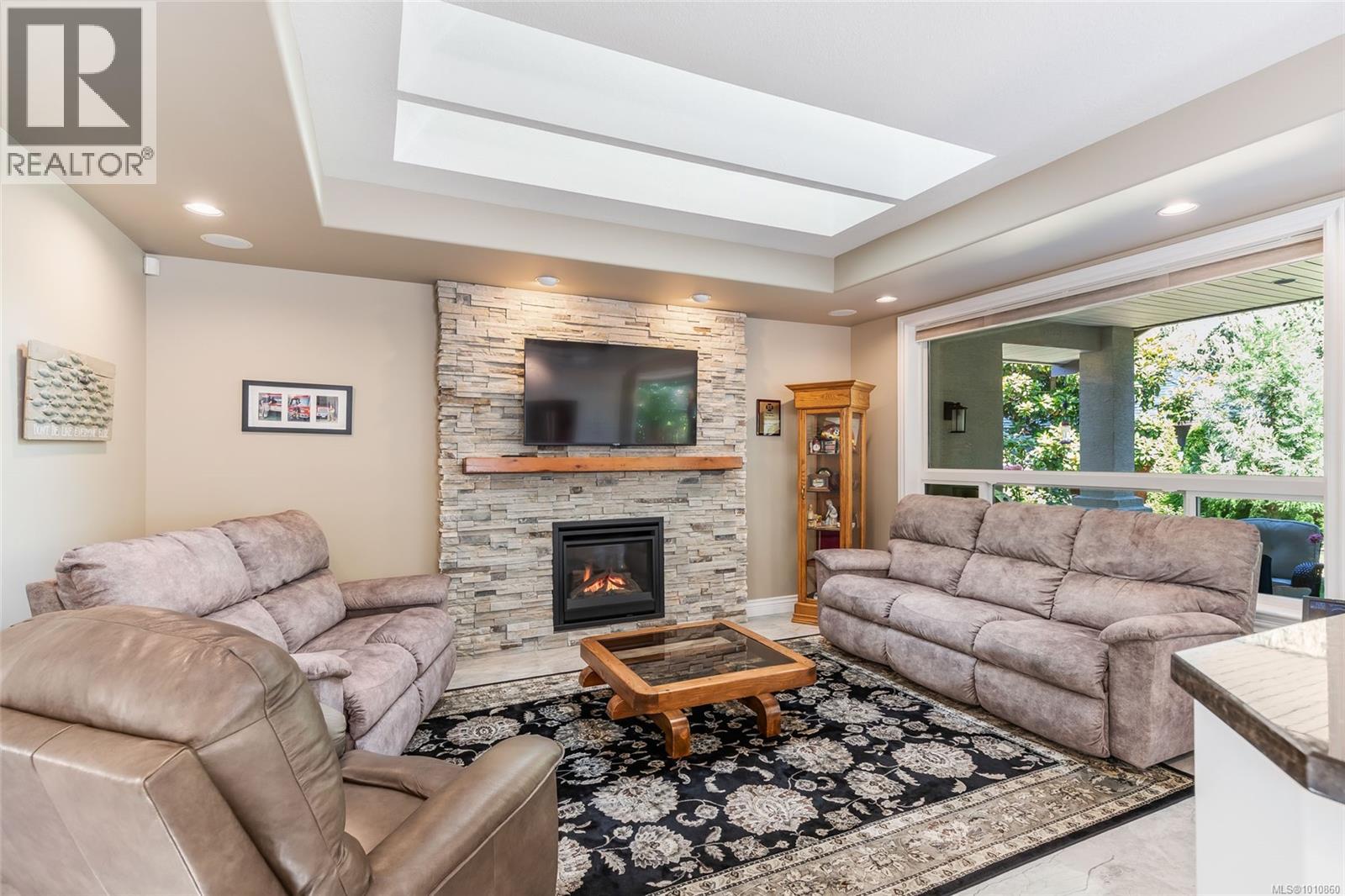 Photo 6 of 1195 Roberton Blvd, French Creek BC