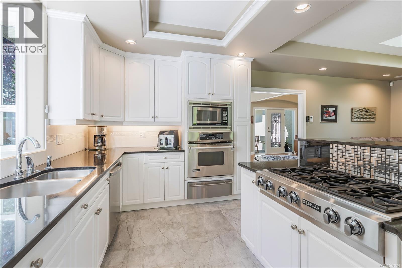 Photo 18 of 1195 Roberton Blvd, French Creek BC