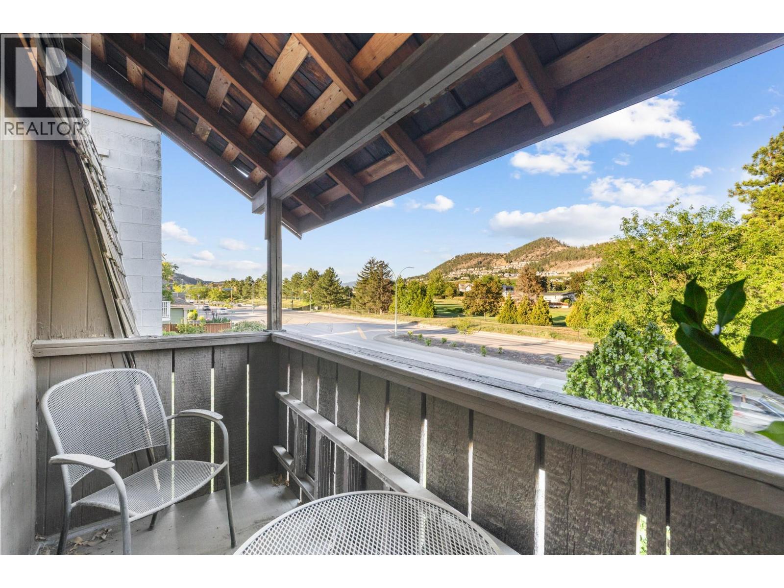 Photo 22 of 1040 Glenmore Drive, Kelowna BC